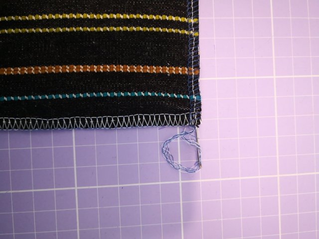 buchhuelle-mit-der-overlock-4
