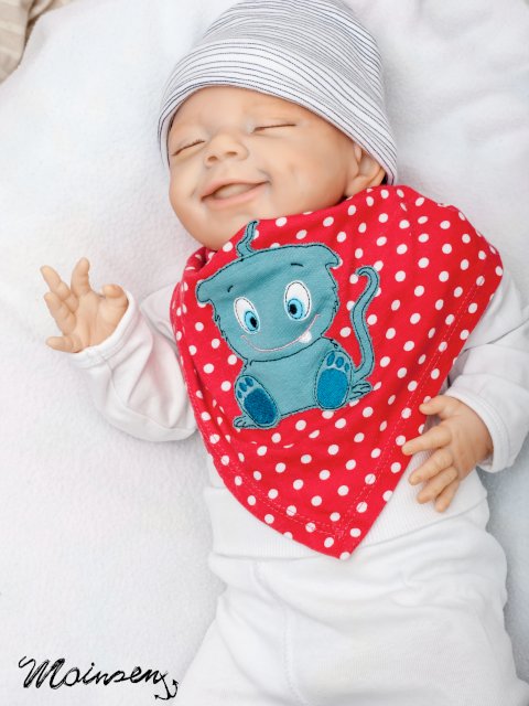 halstuch-fuer-kinder-mit-stickerei