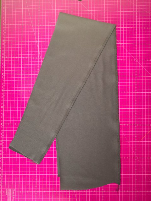 Leggins nähen mit Coverlock und Overlock