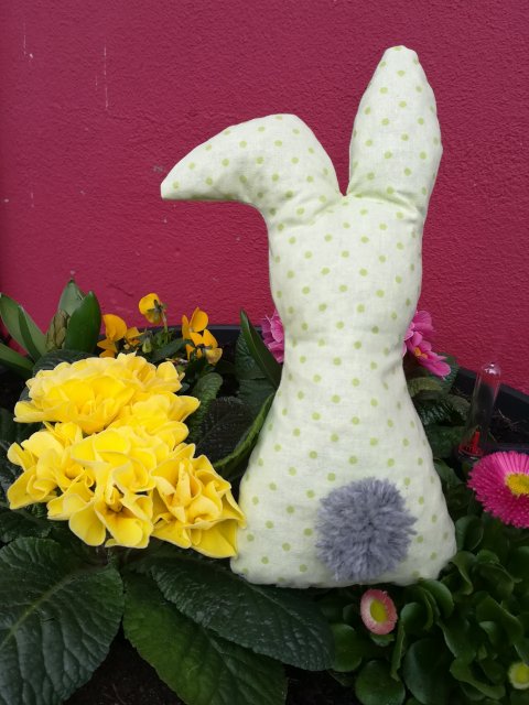 osterhase-mit-bauchtasche-12