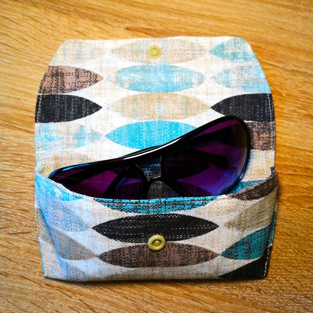 Sonnen-Brillen-Etui
