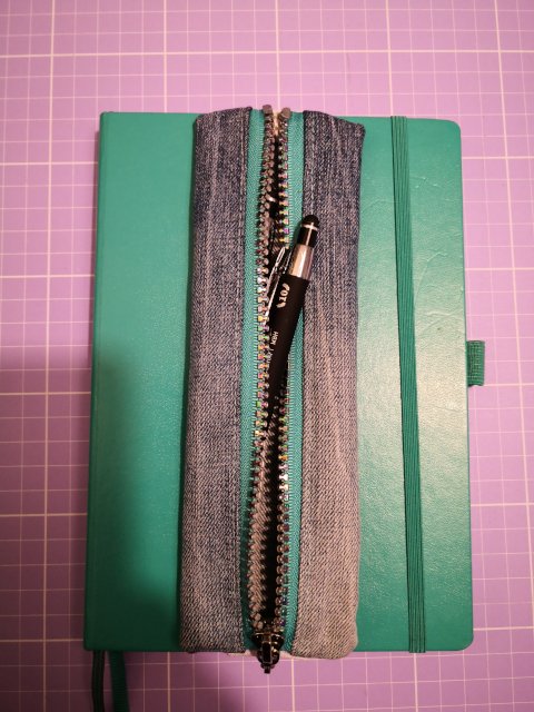 stifteetui-fuer-notizbuch-a5-10