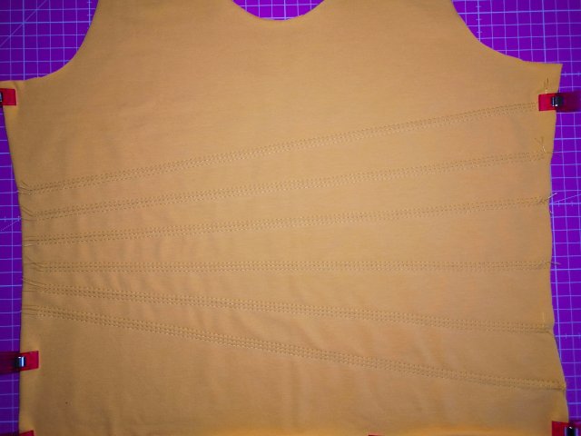 Top nähen mit Coverlock und Overlock