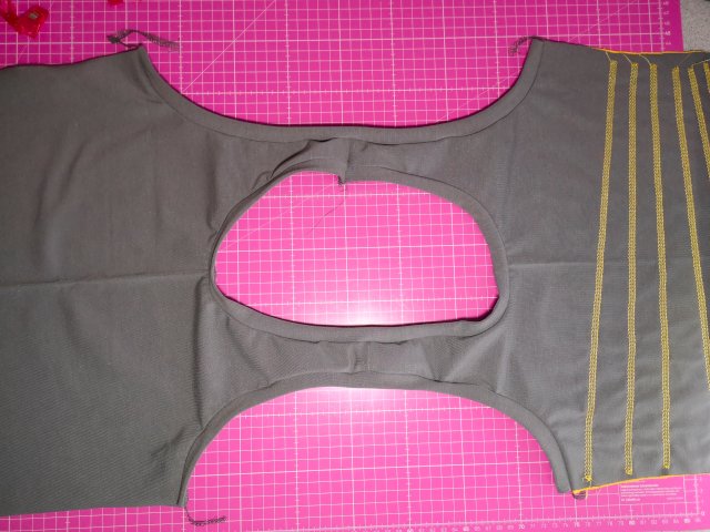 Top nähen mit Coverlock und Overlock