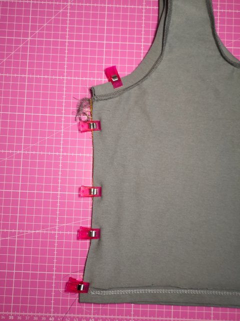Top nähen mit Coverlock und Overlock