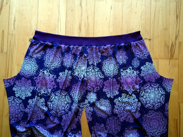 yogahose-buendchen-overlock-07