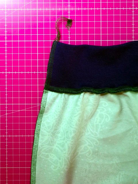 yogahose-buendchen-overlock-12