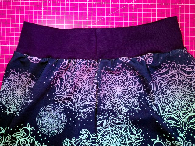 yogahose-buendchen-overlock-13